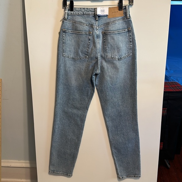 H&M Denim Mom Jeans Button Fly NWT SZ 4 - Picture 2 of 13